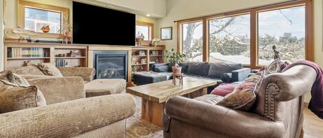 Télévision, cheminée