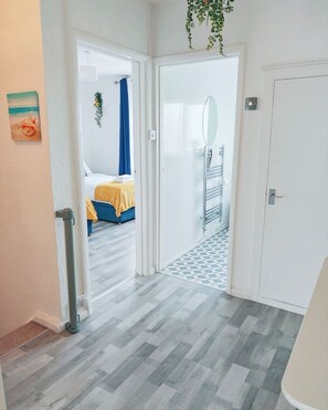 2 bedrooms, desk, iron/ironing board, travel cot