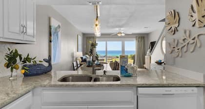 2BR Beachfront Townhome w/ Beach Service + Free Attraction Tickets!