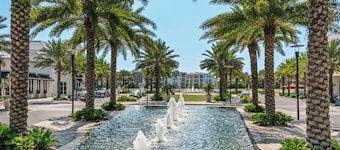 2BR Beachfront Townhome w/ Beach Service + Free Attraction Tickets!