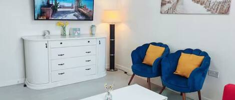 Télévision, cheminée