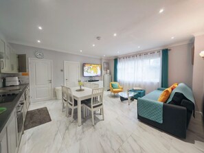 Interior - Relaxed, pet-friendly stay with garden and beach nearby (Neath Port Talbot Principle Area)