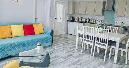 Step Free Bungalow/Close To The Beach