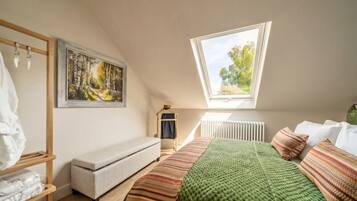 Desk, iron/ironing board, free WiFi, bed sheets