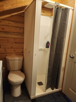 Shower, hair dryer, towels, soap - Cozy, Quite, Private Loft, Near Ocean,
Center of Haida Gwaii (Port Clements) (Port Clements)