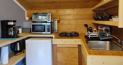 Comfortable,Cozy Loft Retreat- Private Stay in Central Port Clements,Haida Gwaii