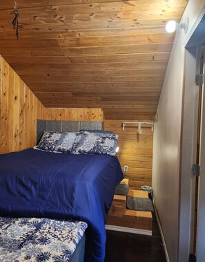 1 bedroom, in-room safe, Internet, bed sheets