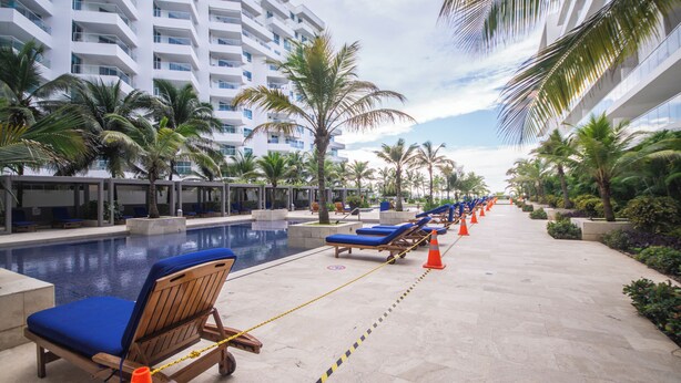 Pool - 2 bedroom apartment in los morros epic (Cartagena De Indias)