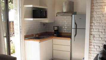 Apartemen, pemandangan danau | Dapur pribadi | Ketel listrik