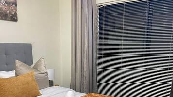 1 chambre, coffres-forts dans les chambres, fer et planche Ă repasser