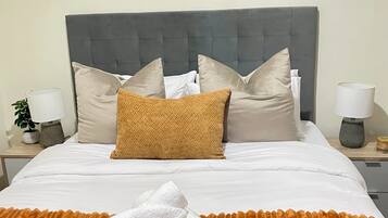 1 bedroom, in-room safe, iron/ironing board, free WiFi