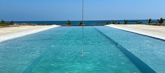 La Morada Punta Sal - Casa de playa frente al mar en Estreno