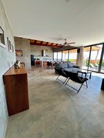 家庭别墅, 空调, 海滩景观 | 起居区