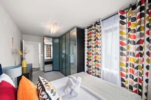 3 slaapkamers, een strijkplank/strijkijzer, wifi, beddengoed