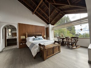 Luxury Suite, City View | Free WiFi