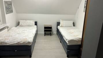 3 Schlafzimmer, Bügeleisen/Bügelbrett, WLAN, Bettwäsche