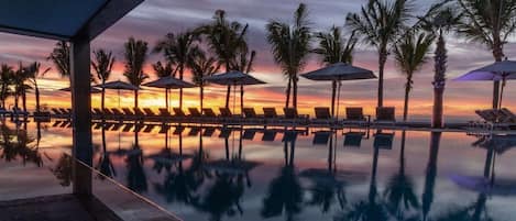 Outdoor pool, a heated pool
