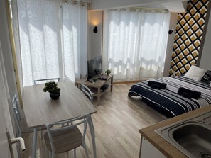 1 bedroom, WiFi, bed sheets