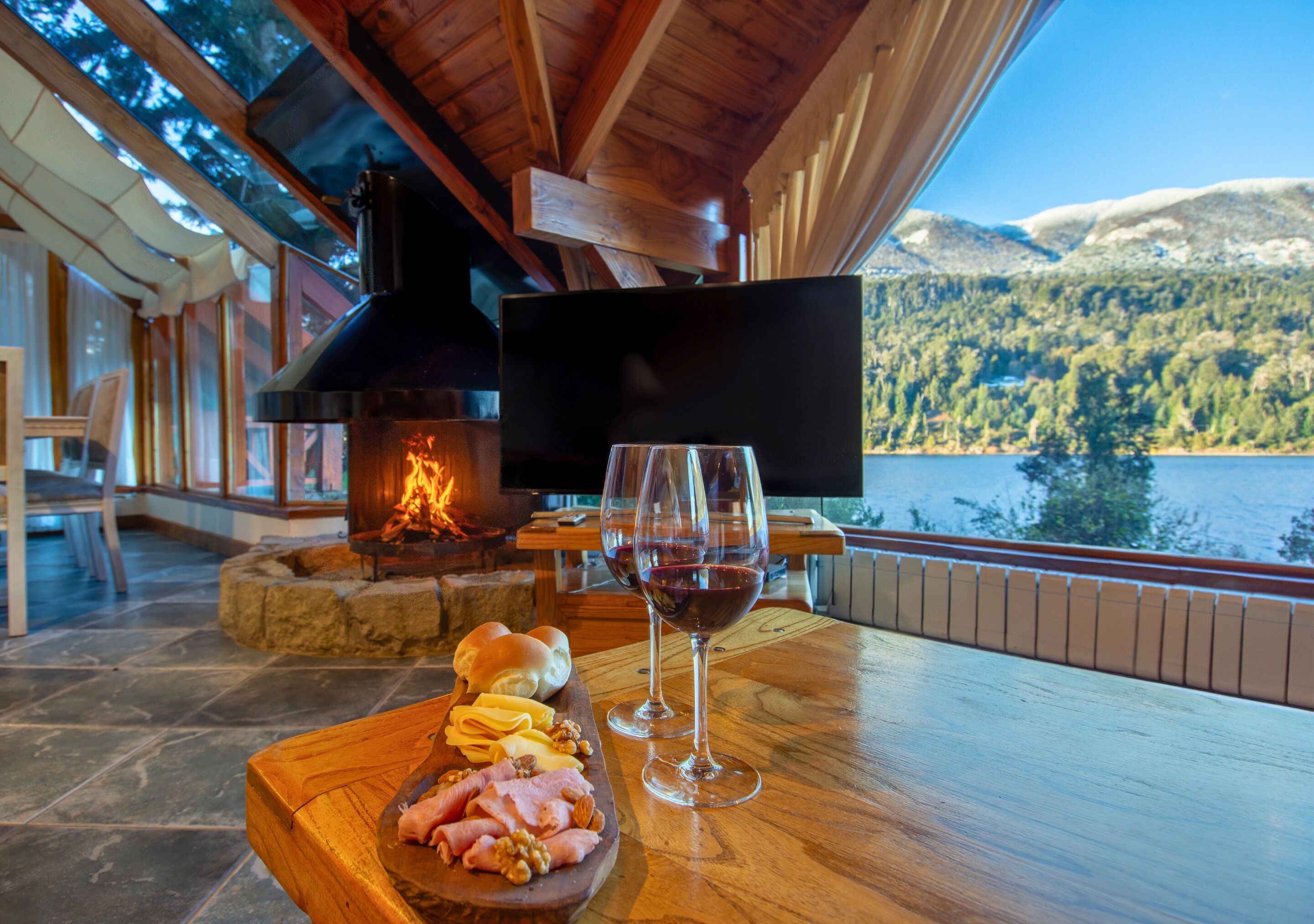 Caja de seguridad en la habitación, insonorización y cunas gratuitas 