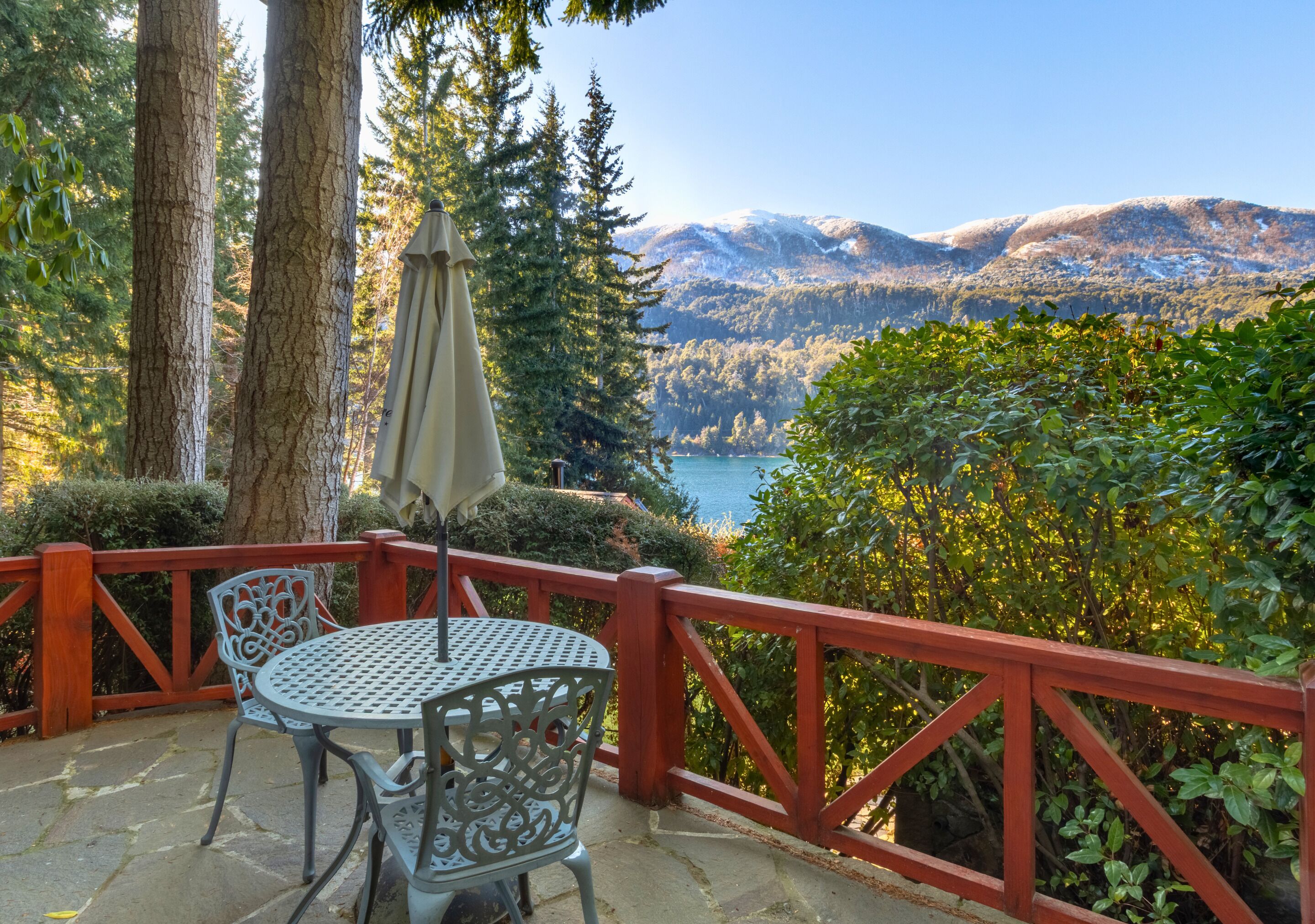 Caja de seguridad en la habitación y sistema de insonorización 