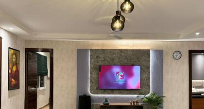 Nature Meets Comfort â 3BHK Farmhouse with Fresh Pool & Garden Stay.