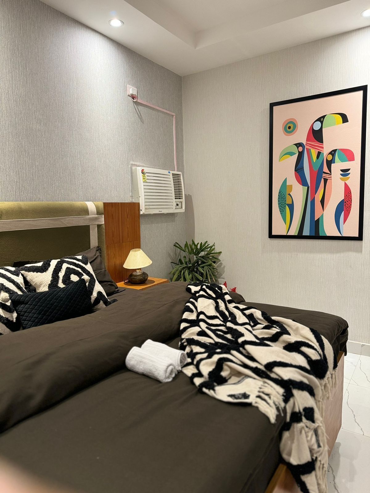 3 slaapkamers, een strijkplank/strijkijzer, wifi