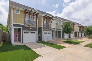 Exterior - Spacious & Central – Perfect for World Cup Groups (Lewisville)