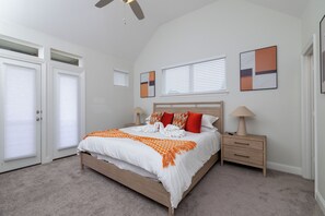 3 habitaciones, escritorio, tabla de planchar con plancha y wifi gratis 