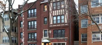 Cozy apartment with AC and WiFi in awesome Chicago
