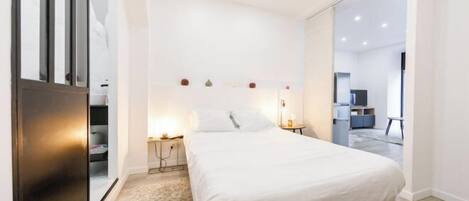 Schallisolierte Zimmer, Bügeleisen/Bügelbrett, Babybetten