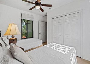 2 bedrooms, iron/ironing board, free WiFi, bed sheets