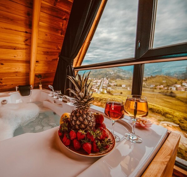 别墅, 阳台, 山景 | 浴室