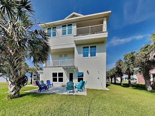 Atlantic Beach House by Distinctive Beach Rentals