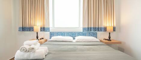 3 dormitoris, planxa i posts de planxar, wifi i roba de llit