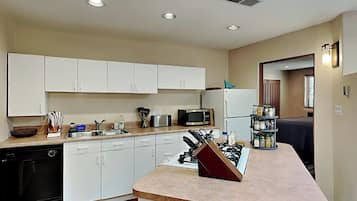 House (1 Bedroom) | Property amenity