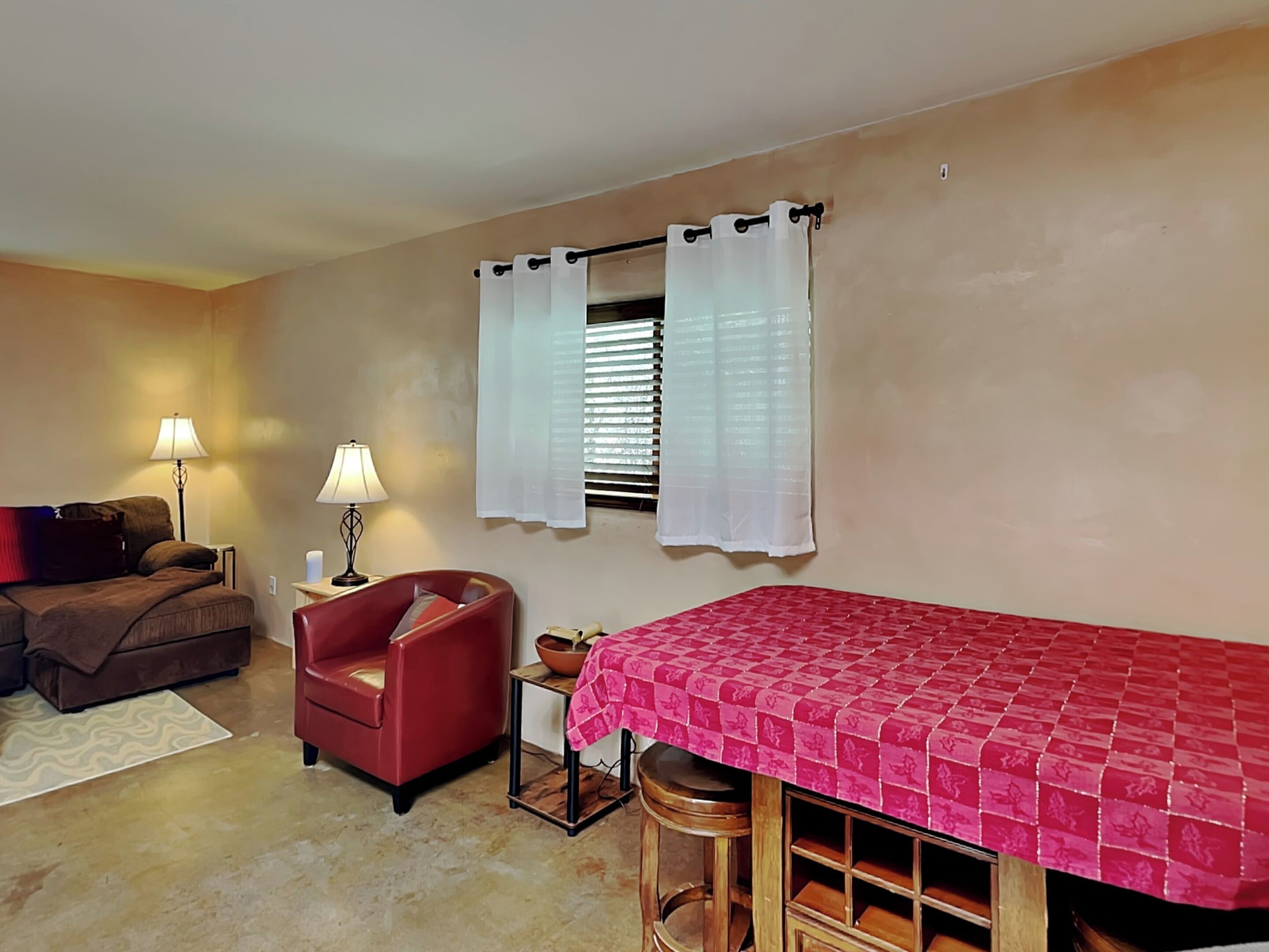 House (1 Bedroom) | Property amenity