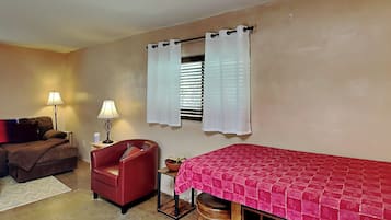 House (1 Bedroom) | Property amenity