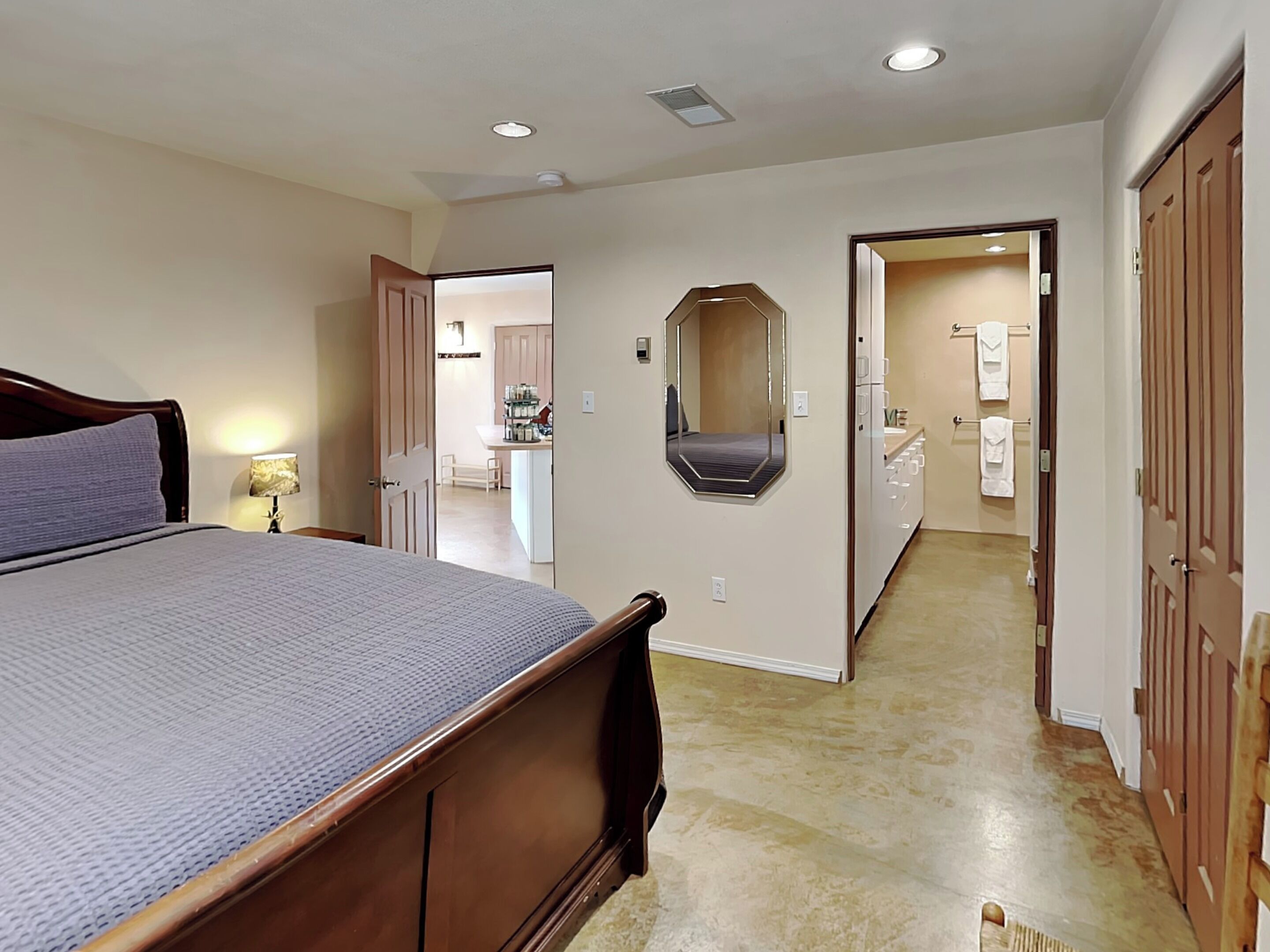 House (1 Bedroom) | Property amenity