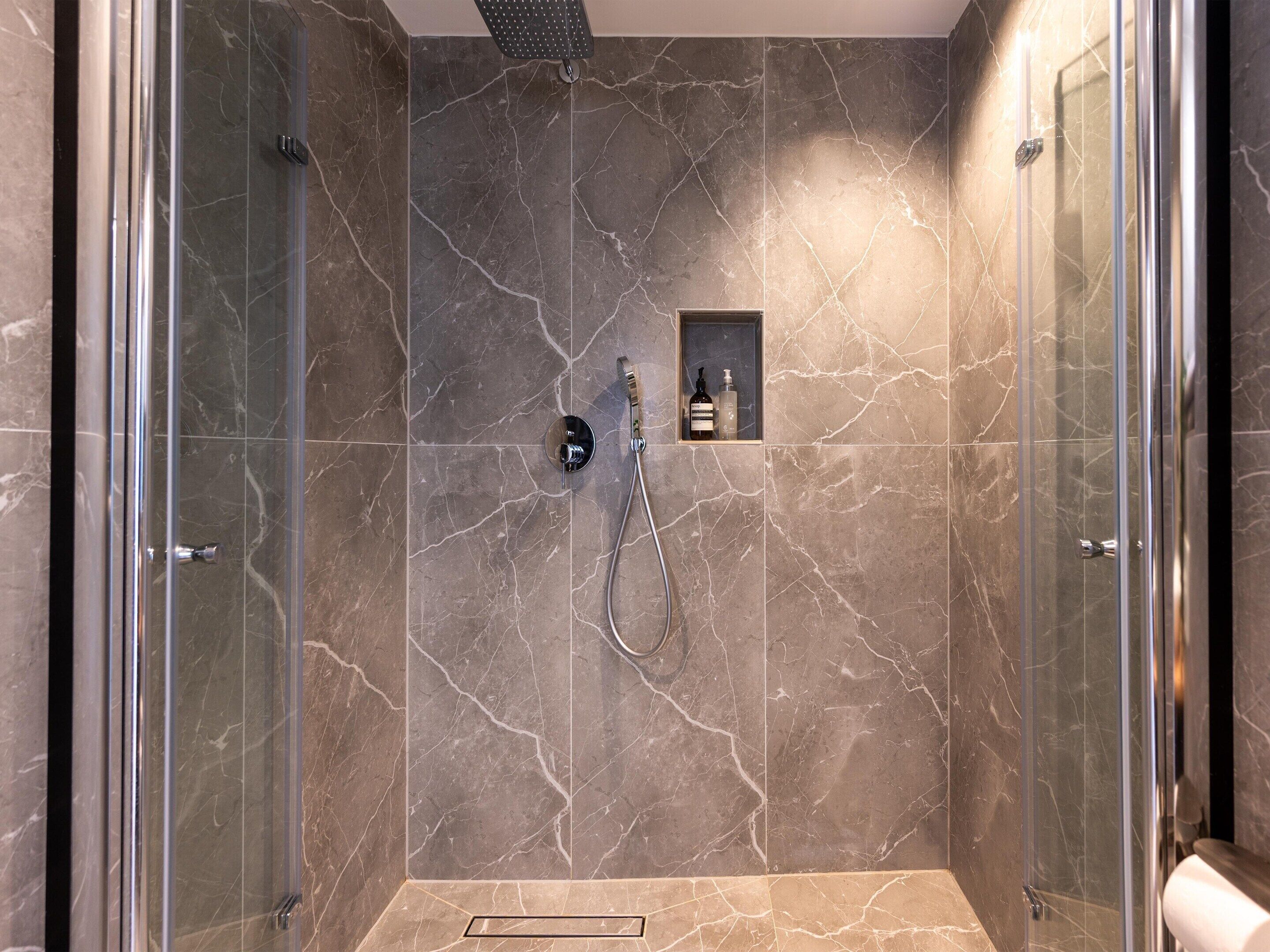 Apartment | Bathroom
