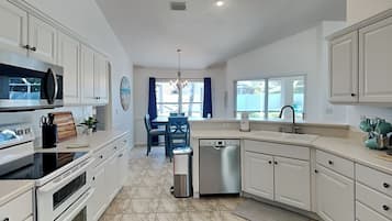 House (3 Bedrooms) | Property amenity