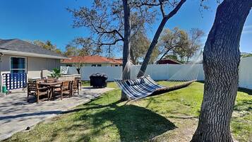 House (3 Bedrooms) | Property amenity