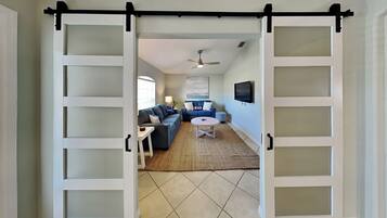 House (3 Bedrooms) | Kemudahan hartanah