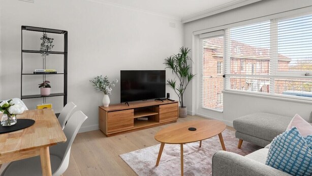Smart TV - Sugar Blush St Kilda Pet Friendly Home (St Kilda)