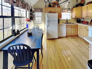 Studio (2 Bedrooms) | Property amenity