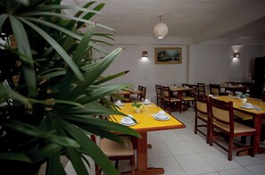 Restaurant - POUSADA DOS GIRASSOIS TRANCOSO (Porto Seguro)