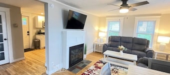 Waterfront Cape | 3BR/2 Bath| Fire Pit
