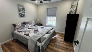 3 soverom, strykejern/-brett, wi-fi og sengetøy