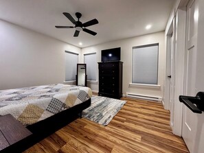 3 chambres, fer et planche à repasser, Wi-Fi, draps fournis