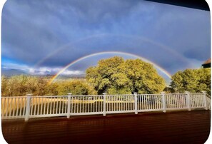 o19 - Oak Junction Lodge with Amazing views 4/3 2700+ SF (North Fork)