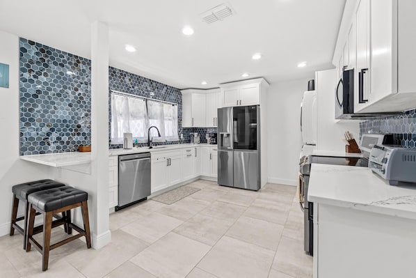 Fridge, microwave, oven, stovetop